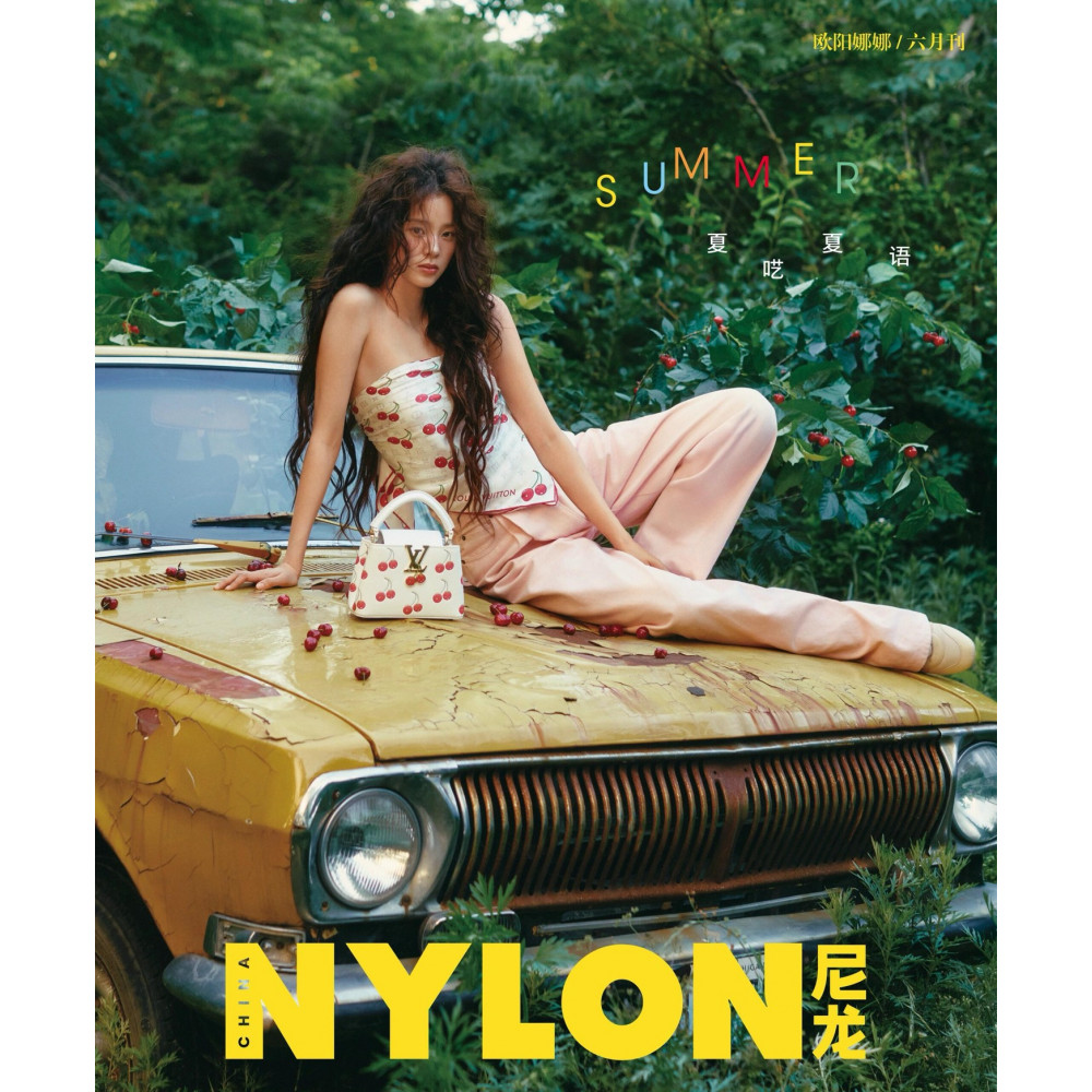 Louis Vuitton 100% Mulberry Silk 90cm Scarf!  