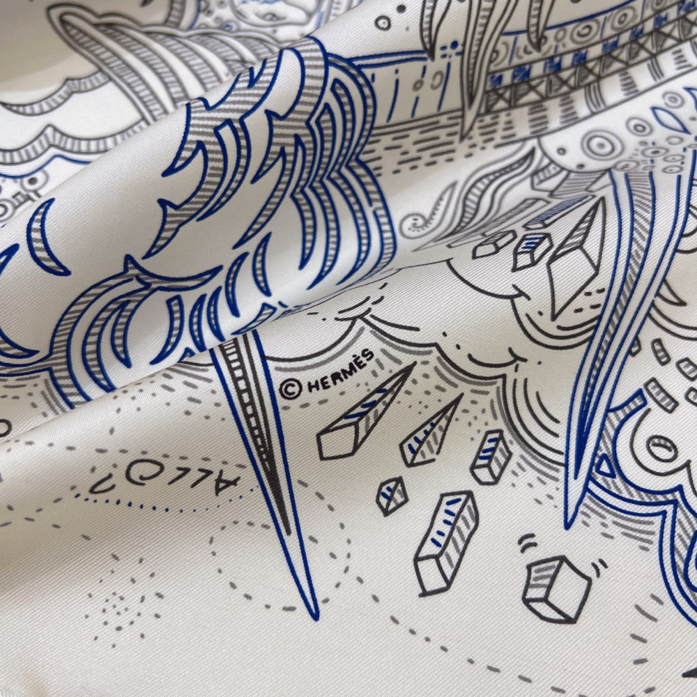 Hermès 90cm 100% Pure Silk Square Scarf!