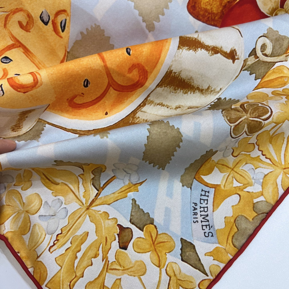 Hermès 90cm 100% Pure Silk Square Scarf!