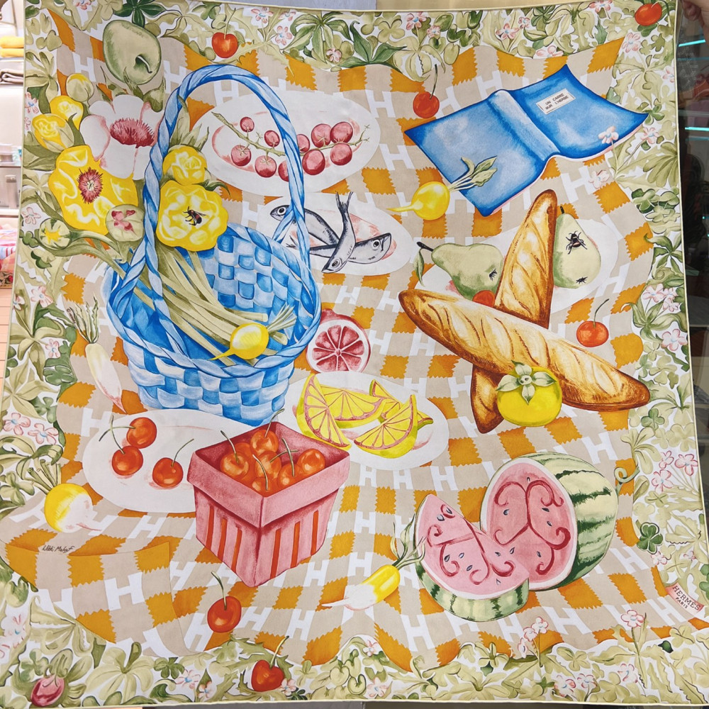 Hermès 90cm 100% Pure Silk Square Scarf!