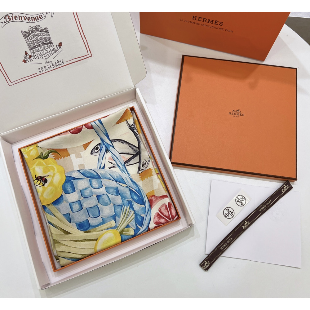 Hermès 90cm 100% Pure Silk Square Scarf!