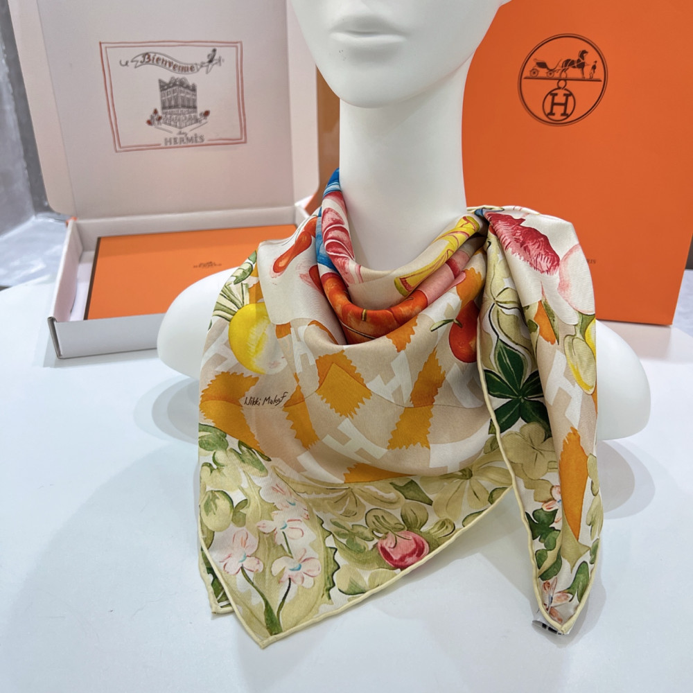 Hermès 90cm 100% Pure Silk Square Scarf!
