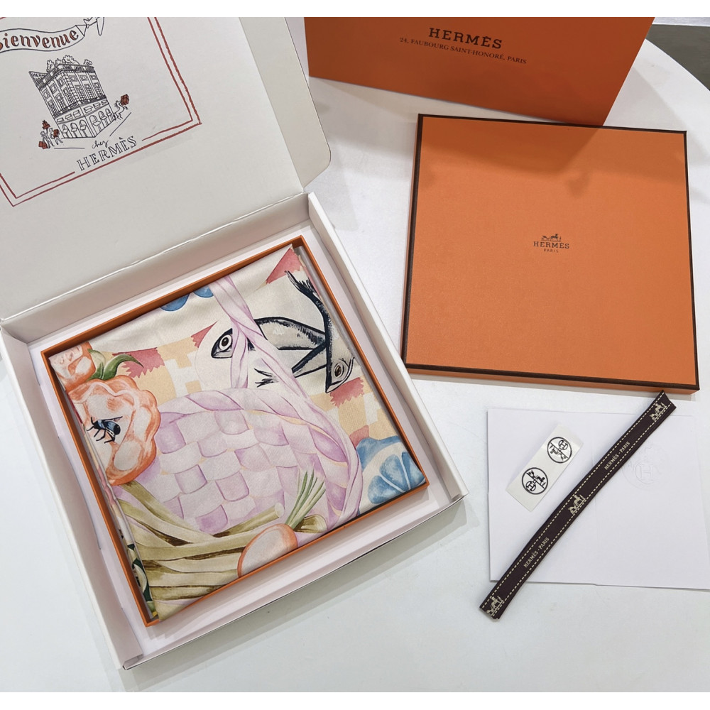 Hermès 90cm 100% Pure Silk Square Scarf!