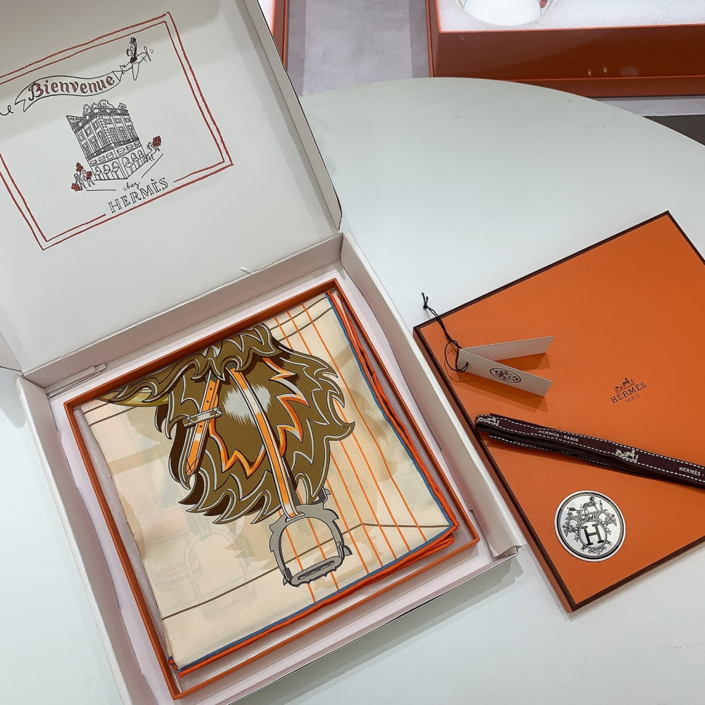 Hermès 90cm 100% Pure Silk Square Scarf!