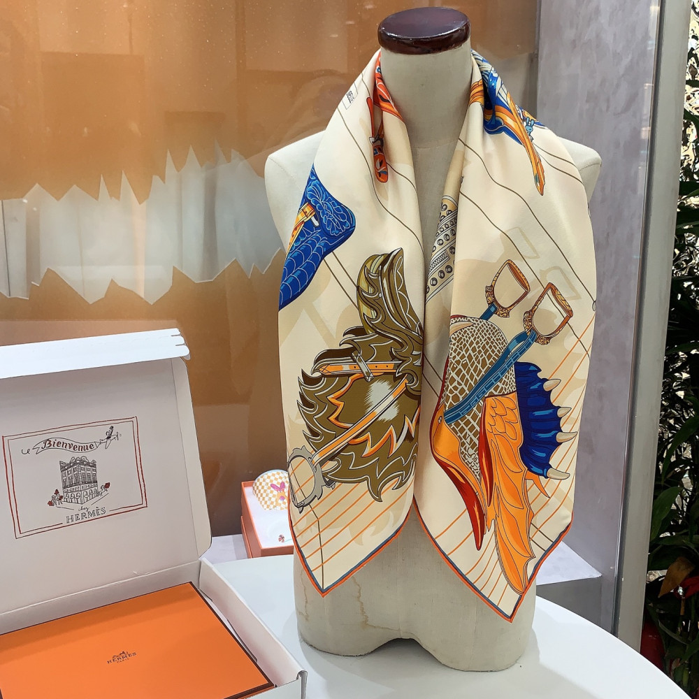 Hermès 90cm 100% Pure Silk Square Scarf!