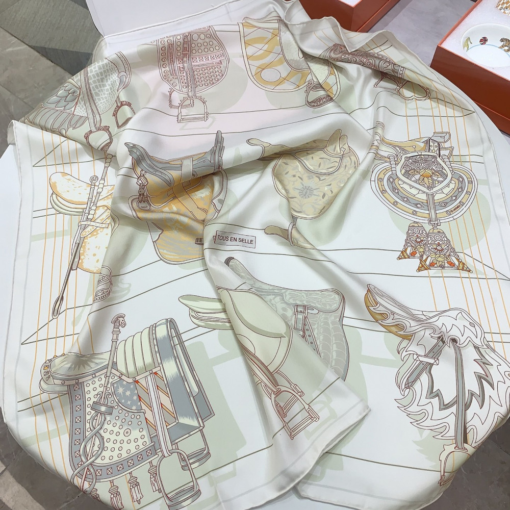 Hermès 90cm 100% Pure Silk Square Scarf!