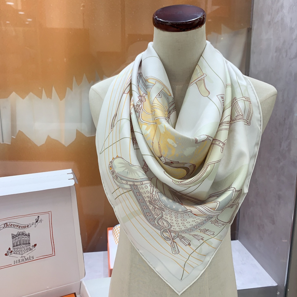 Hermès 90cm 100% Pure Silk Square Scarf!