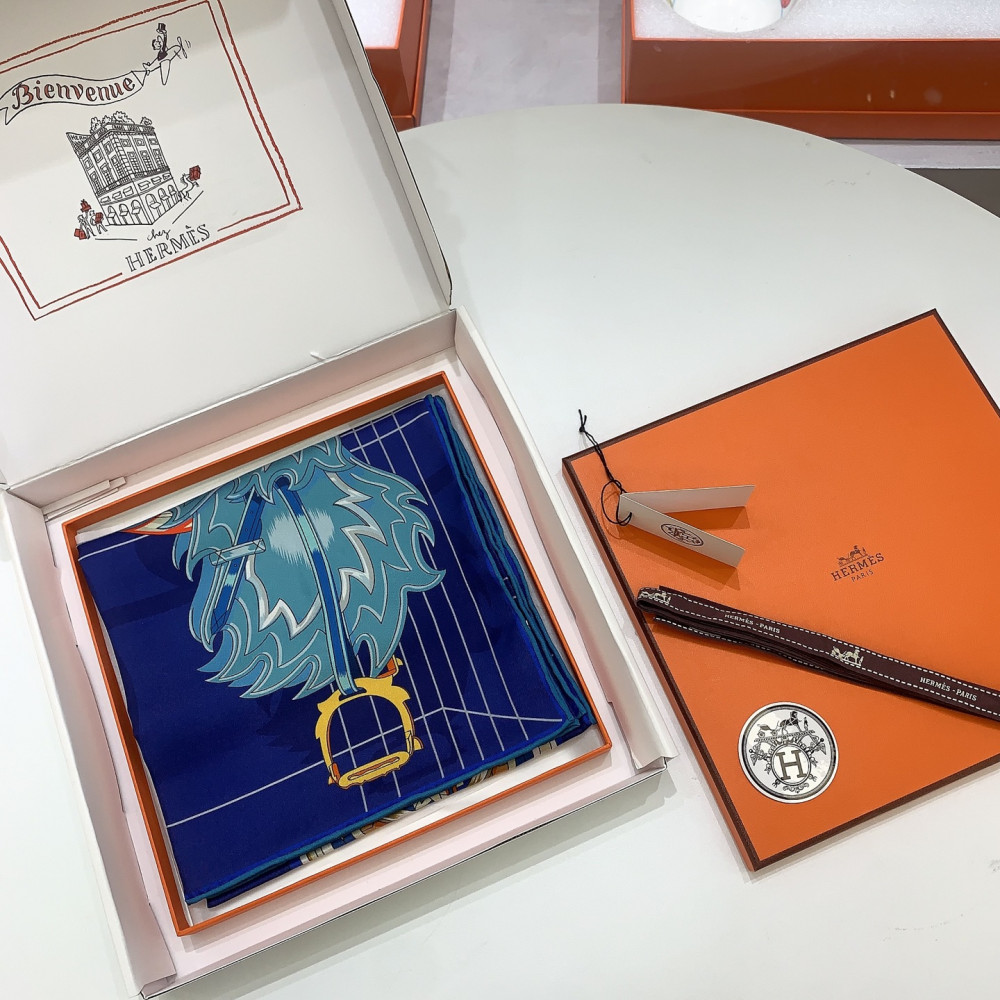 Hermès 90cm 100% Pure Silk Square Scarf!