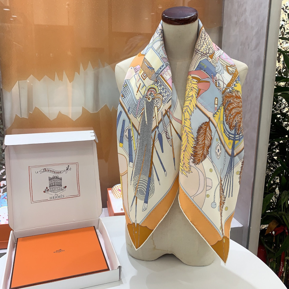 Hermès 90cm 100% Pure Silk Square Scarf!