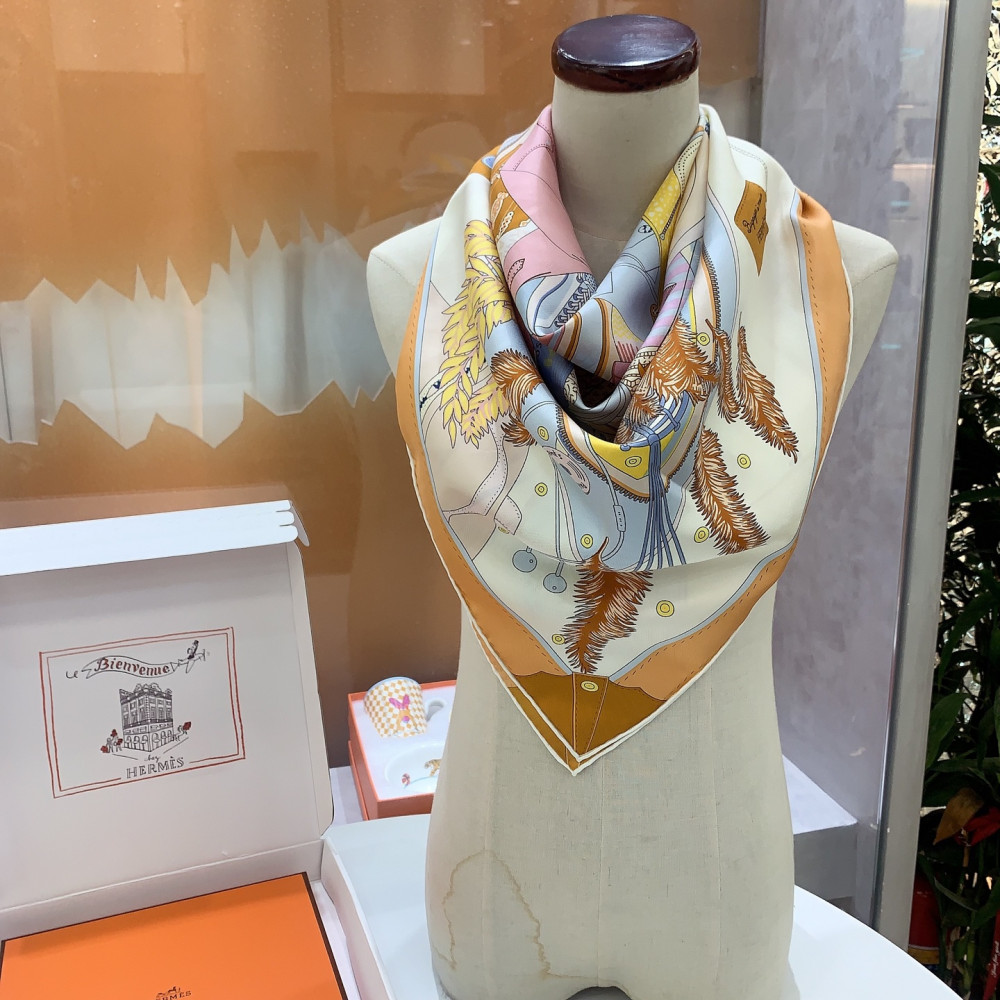 Hermès 90cm 100% Pure Silk Square Scarf!