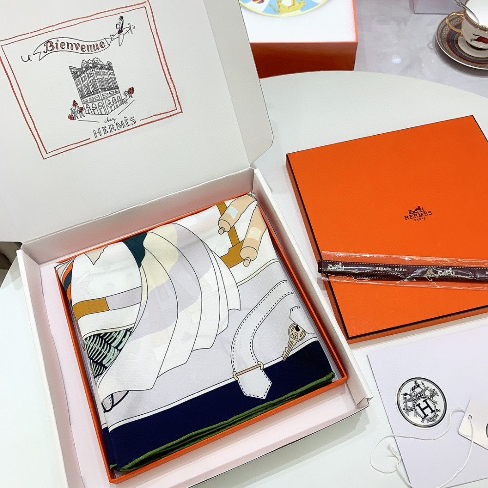 Hermès 90cm 100% Pure Silk Square Scarf!