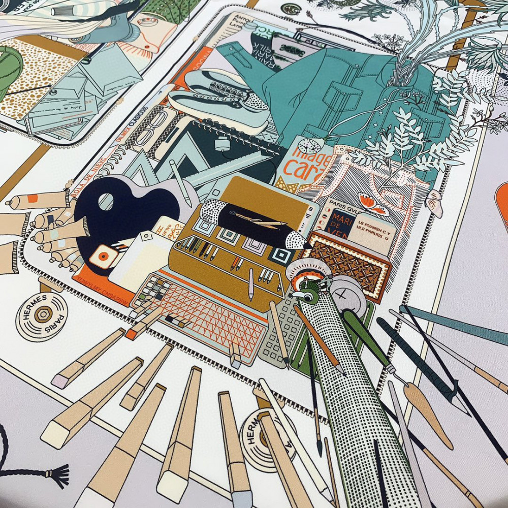 Hermès 90cm 100% Pure Silk Square Scarf!