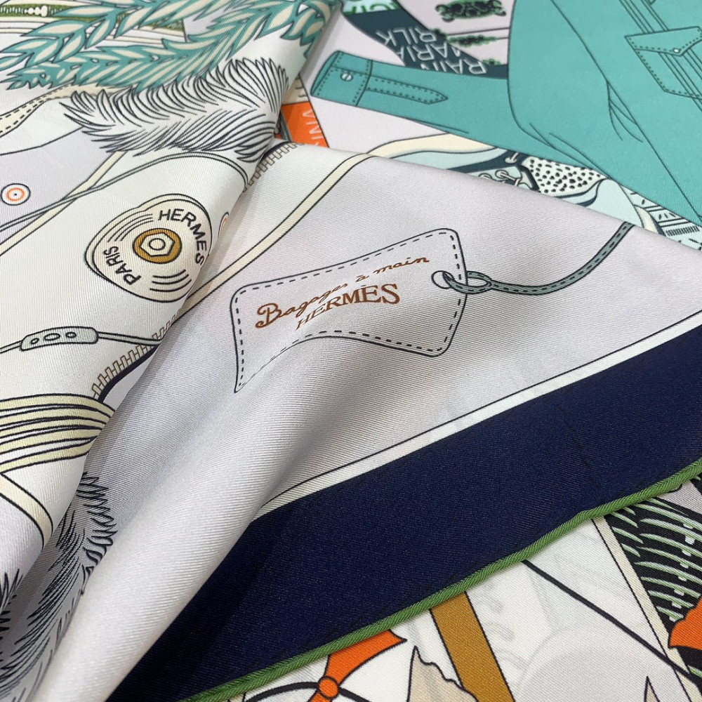 Hermès 90cm 100% Pure Silk Square Scarf!