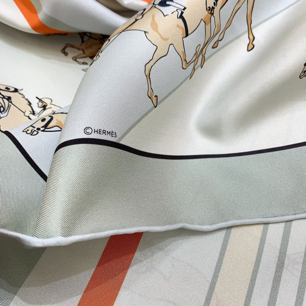 Hermès 90cm 100% Pure Silk Square Scarf!