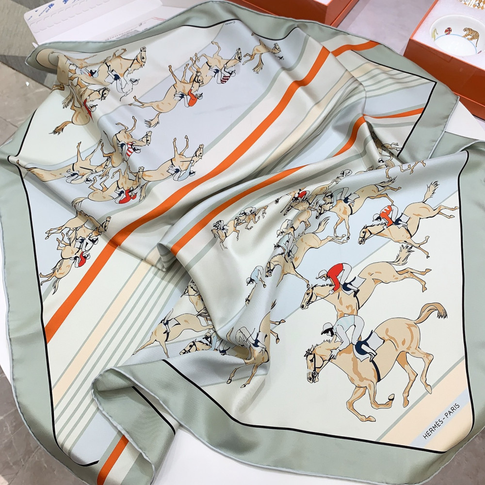 Hermès 90cm 100% Pure Silk Square Scarf!