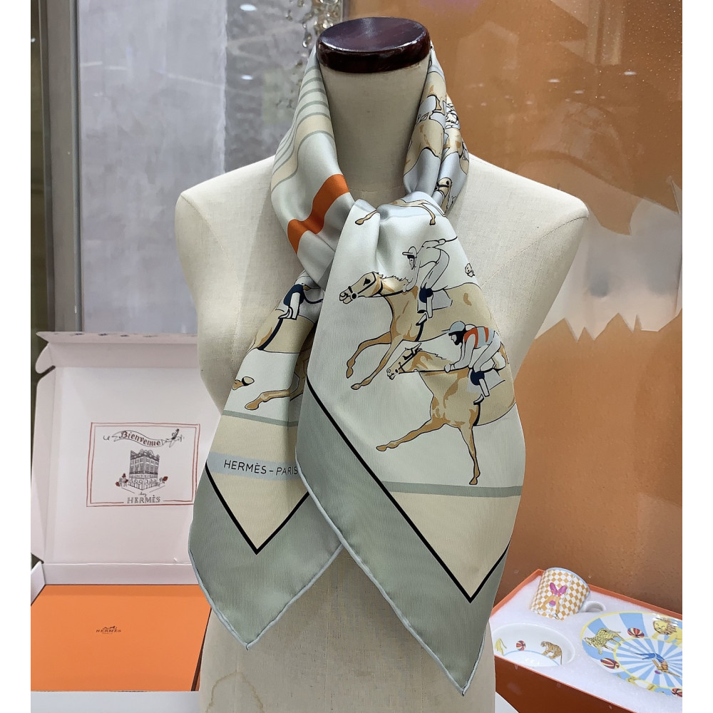 Hermès 90cm 100% Pure Silk Square Scarf!