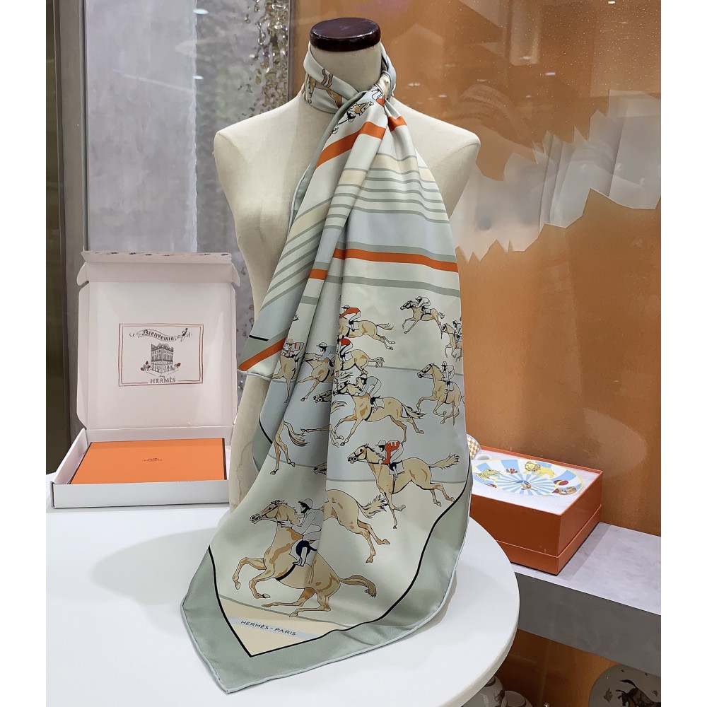 Hermès 90cm 100% Pure Silk Square Scarf!