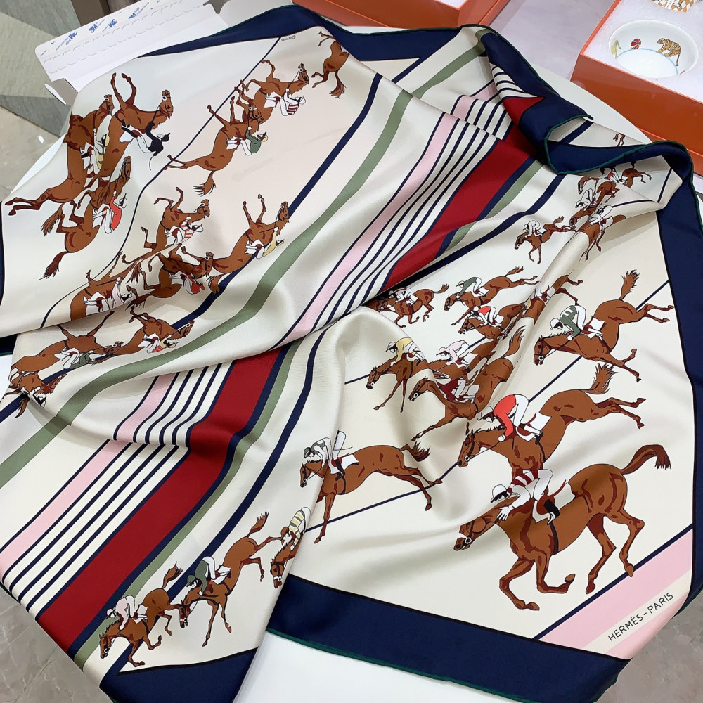 Hermès 90cm 100% Pure Silk Square Scarf!