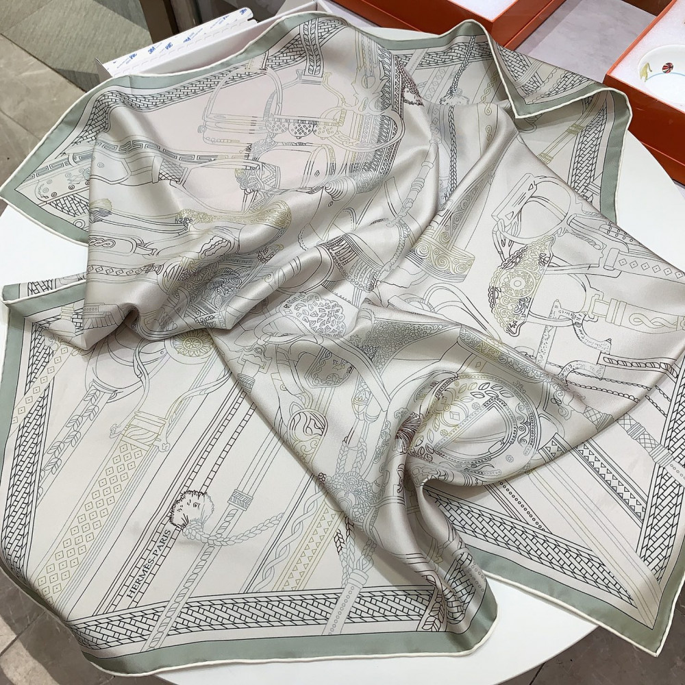 Hermès 90cm 100% Pure Silk Square Scarf!