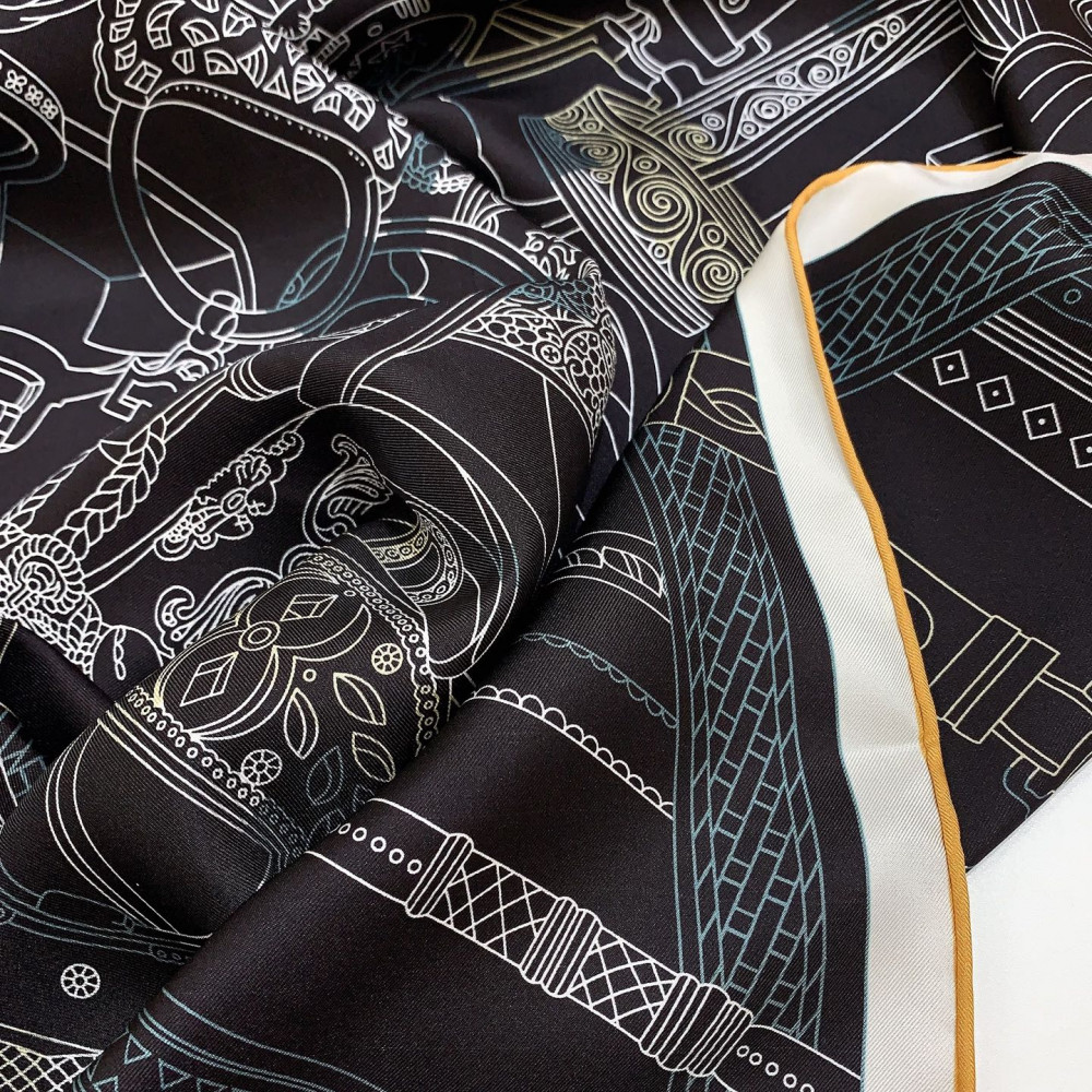 Hermès 90cm 100% Pure Silk Square Scarf!