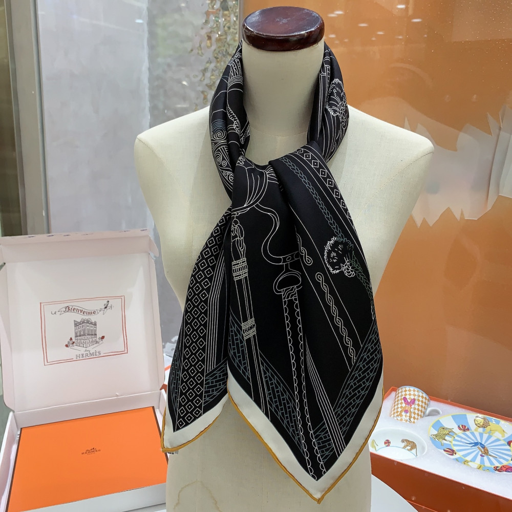 Hermès 90cm 100% Pure Silk Square Scarf!