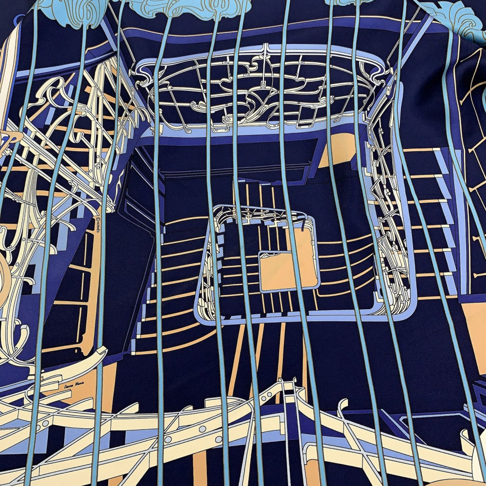 Hermès 90cm 100% Pure Silk Square Scarf!