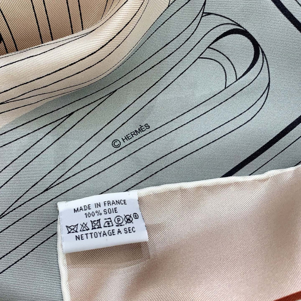 Hermès 90cm 100% Pure Silk Square Scarf!