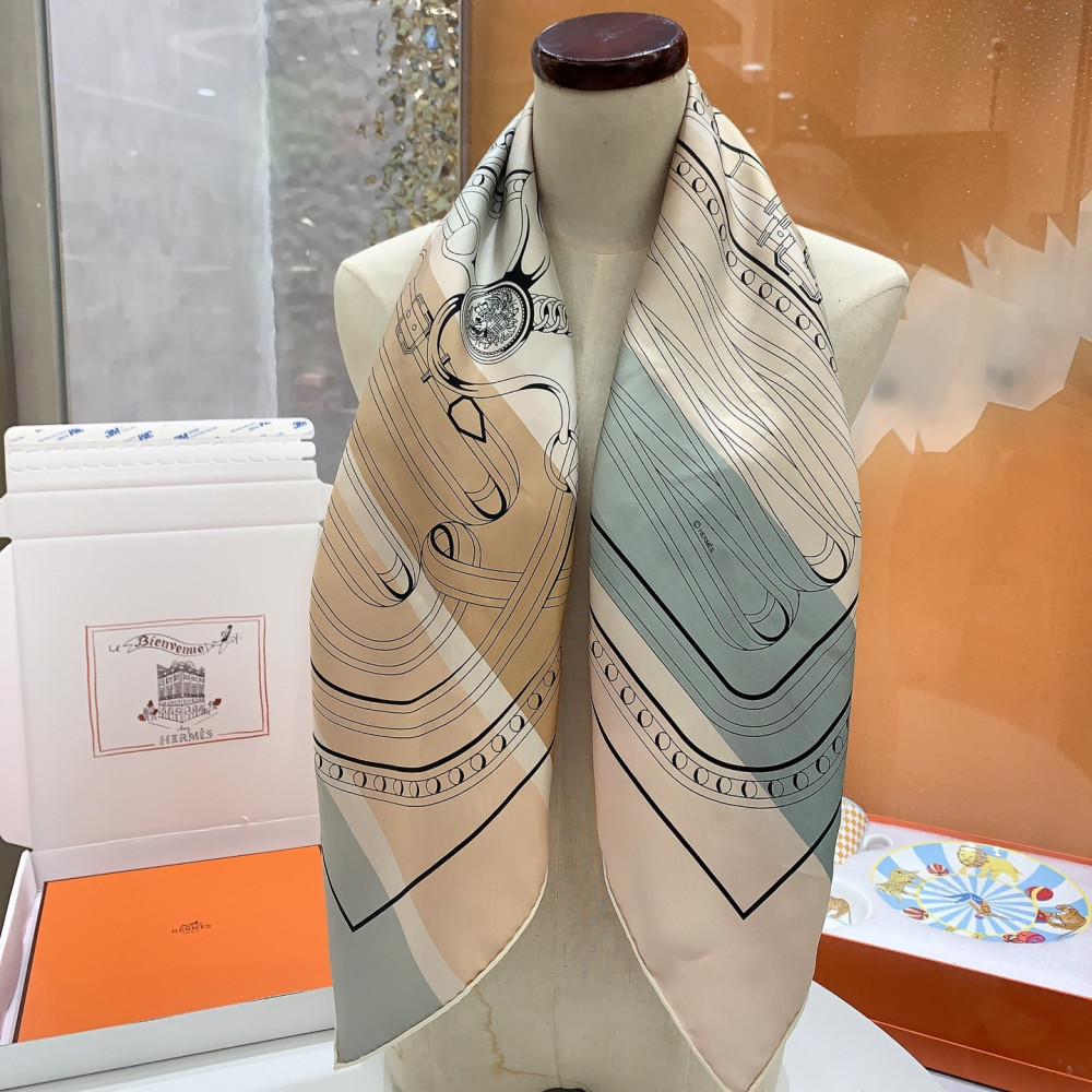 Hermès 90cm 100% Pure Silk Square Scarf!