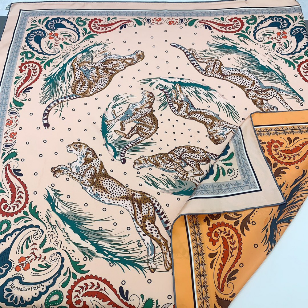 Hermès 90cm 100% Pure Silk Square Scarf!