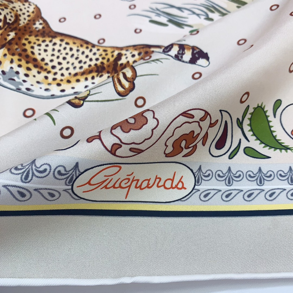 Hermès 90cm 100% Pure Silk Square Scarf!