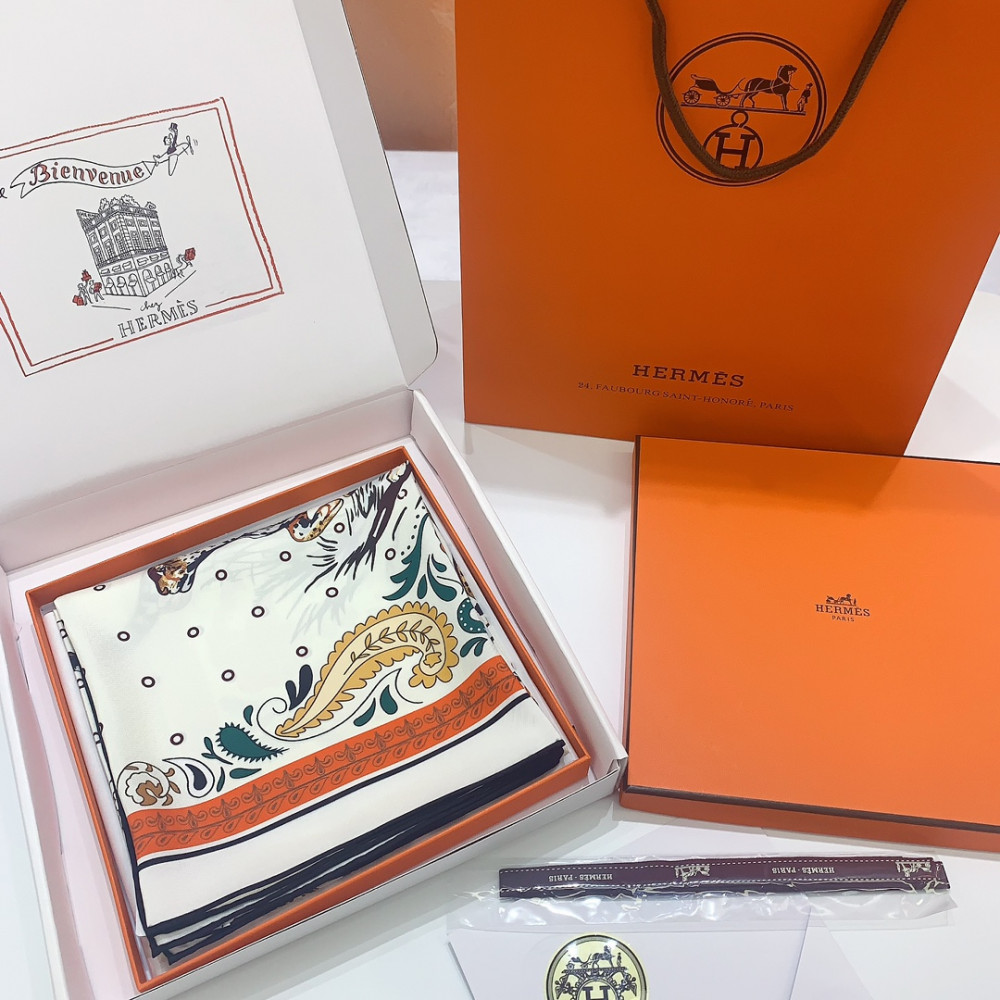 Hermès 90cm 100% Pure Silk Square Scarf!