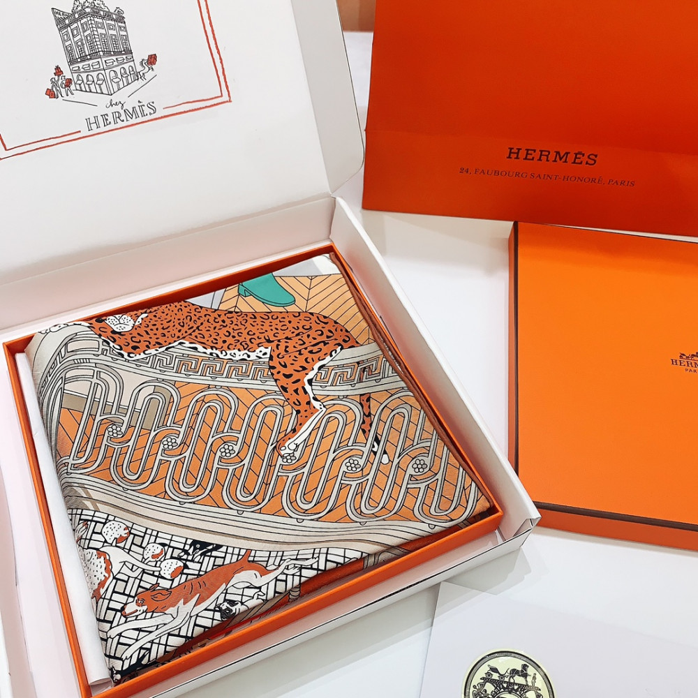 Hermès 90cm 100% Pure Silk Square Scarf!