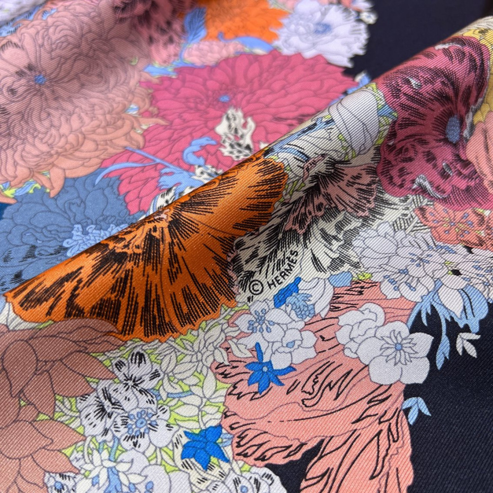 Hermès 90cm 100% Pure Silk Square Scarf!