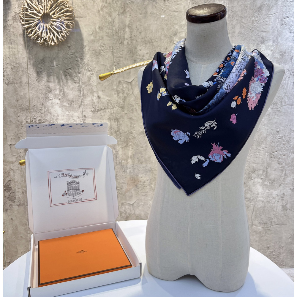 Hermès 90cm 100% Pure Silk Square Scarf!