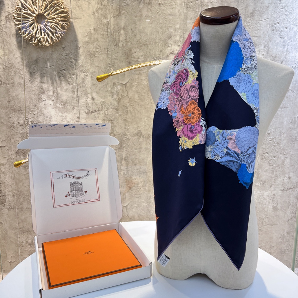 Hermès 90cm 100% Pure Silk Square Scarf!