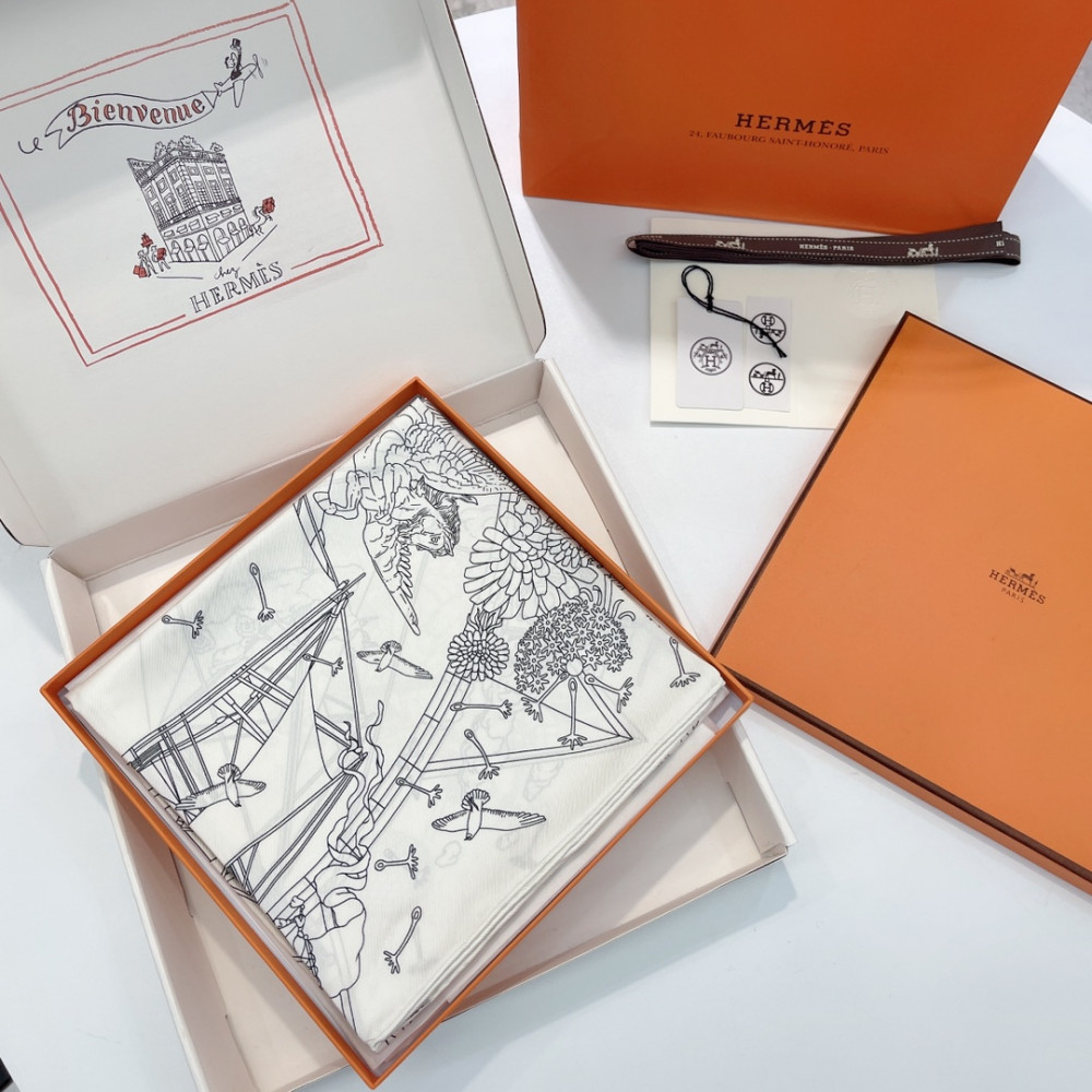 Hermès 90cm 100% Pure Silk Square Scarf!