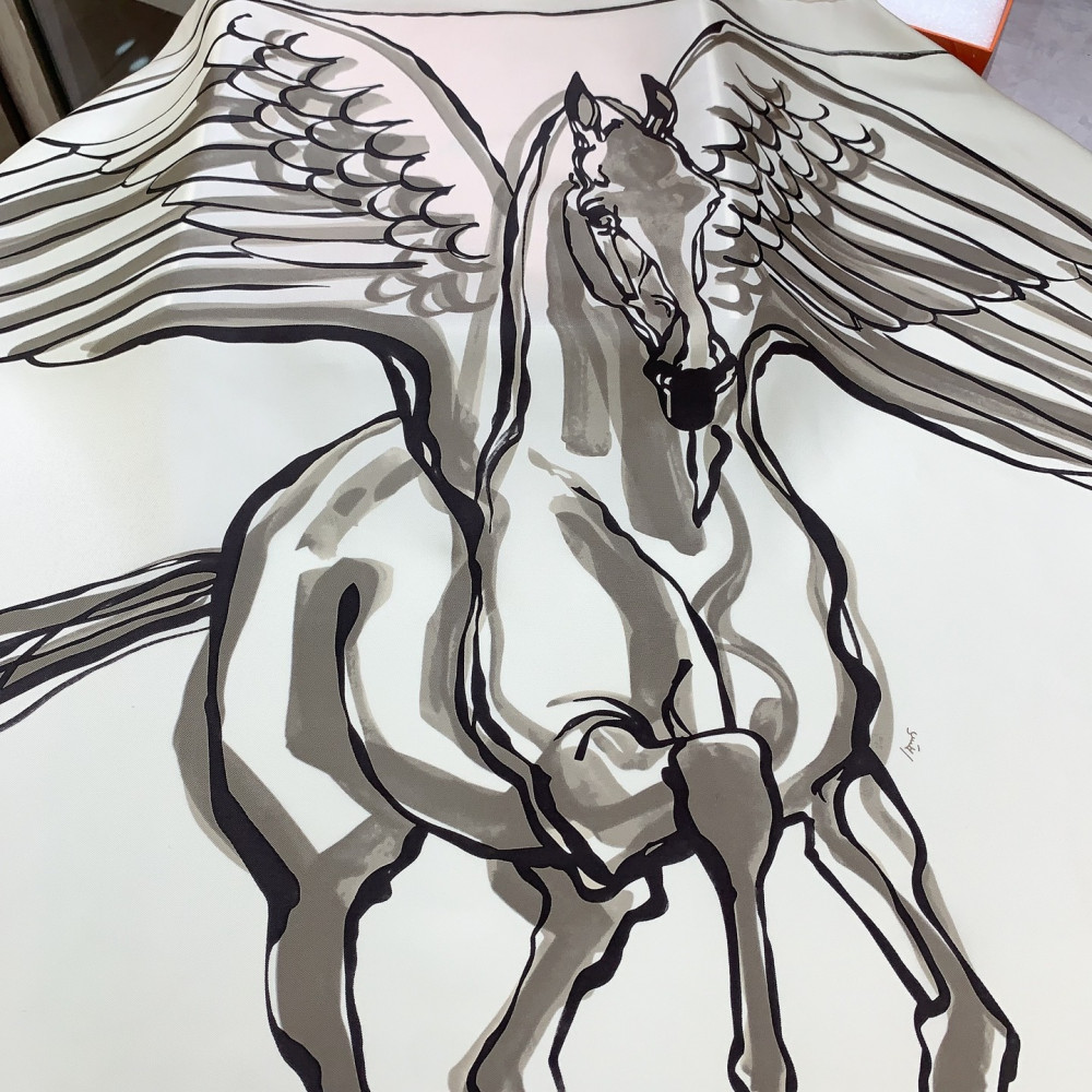 Hermès 90cm 100% Pure Silk Square Scarf!