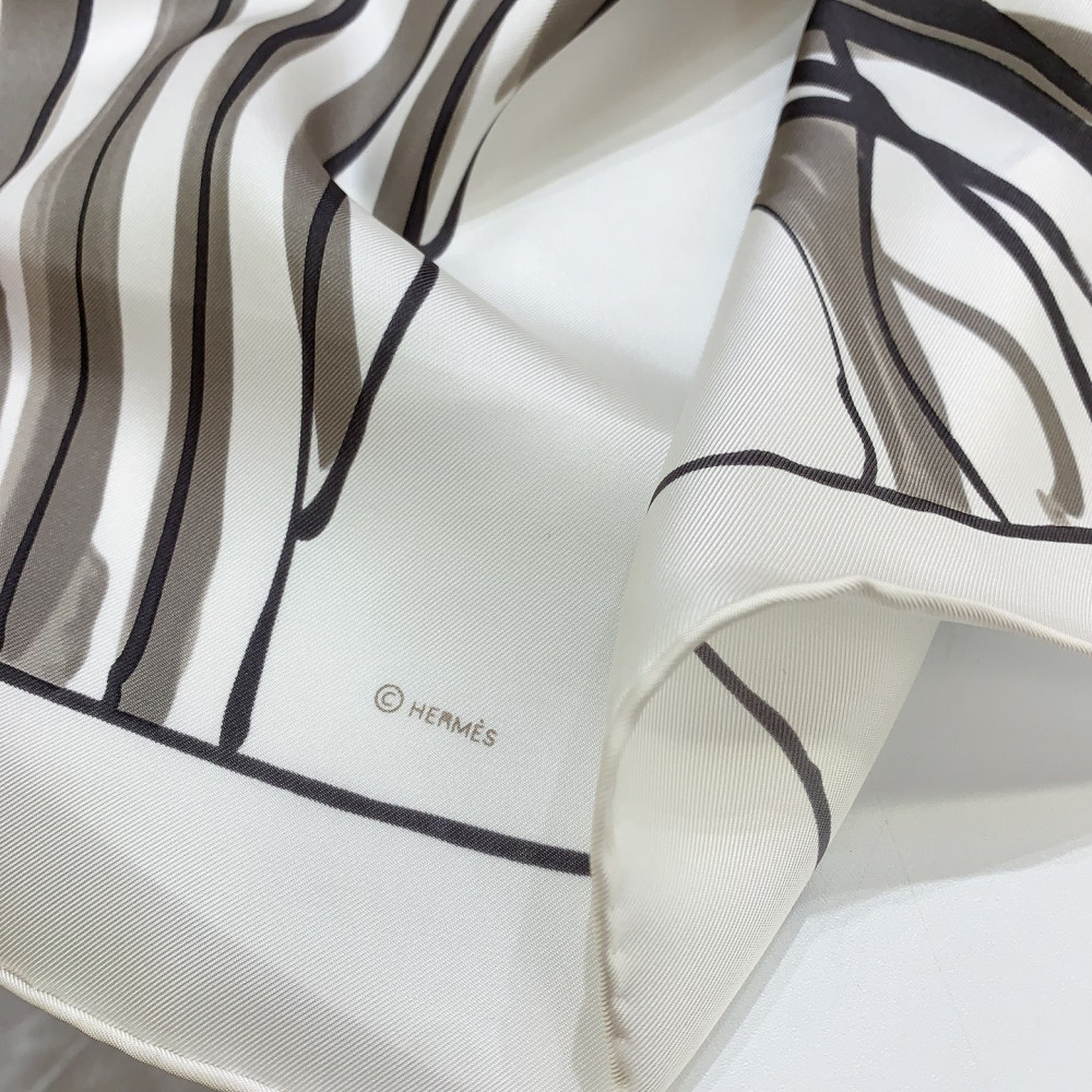 Hermès 90cm 100% Pure Silk Square Scarf!