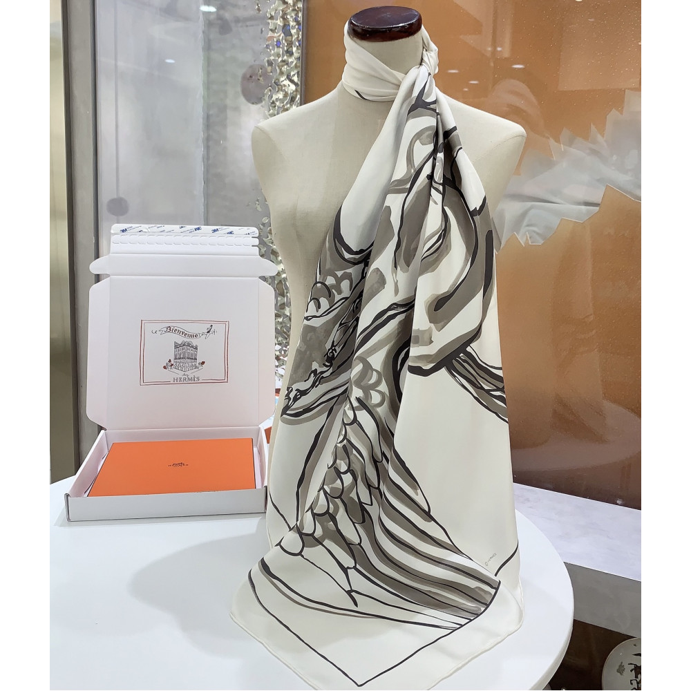 Hermès 90cm 100% Pure Silk Square Scarf!