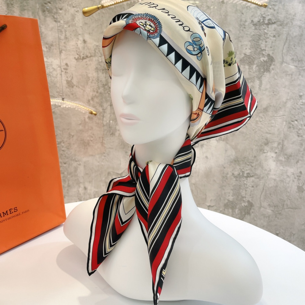 Hermès 90cm 100% Pure Silk Square Scarf!