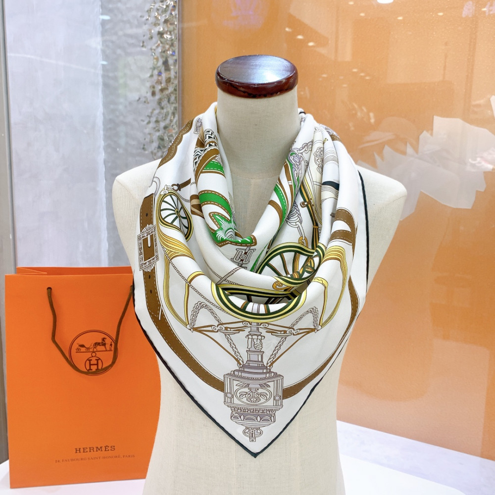Hermès 90cm 100% Pure Silk Square Scarf!