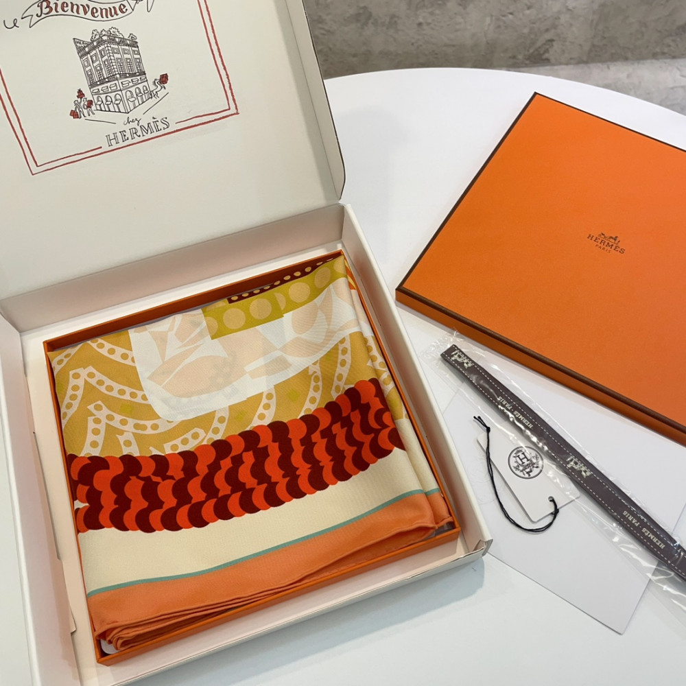 Hermès 90cm 100% Pure Silk Square Scarf!