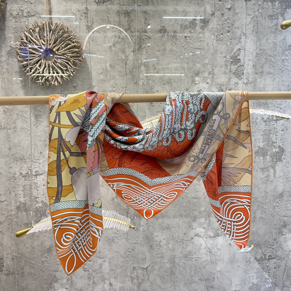 Hermès Fall/Winter 2025 90cm 100% Pure Silk Square Scarf!