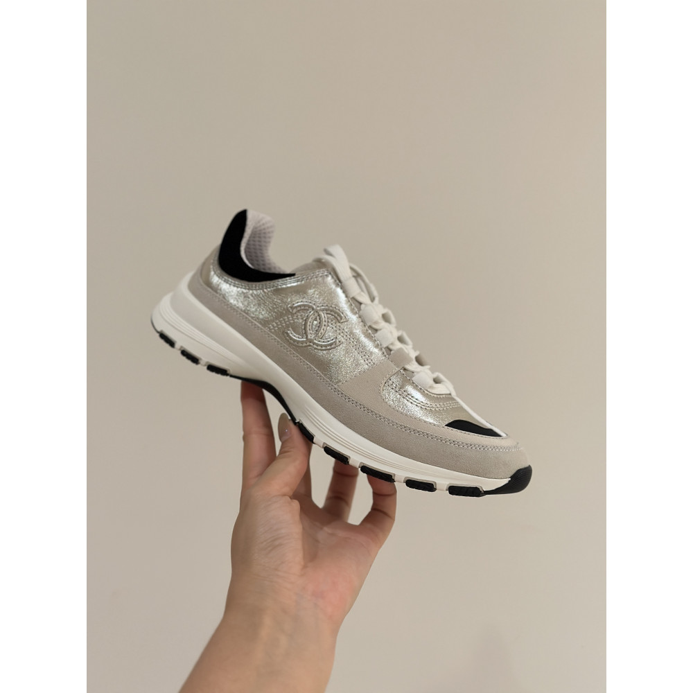 Chanel 25A Sneakers!