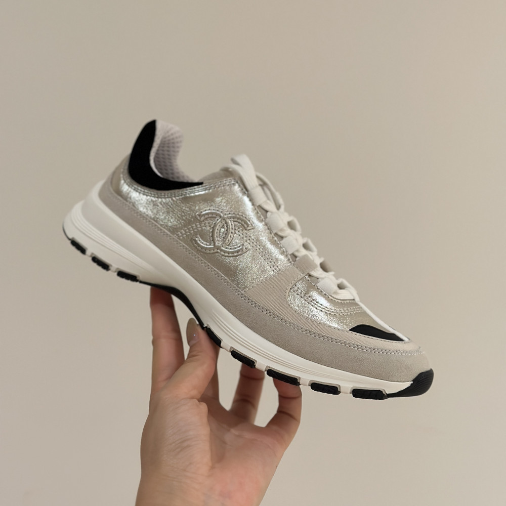 Chanel 25A Sneakers!