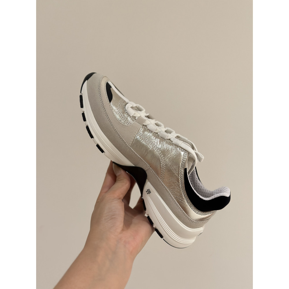 Chanel 25A Sneakers!