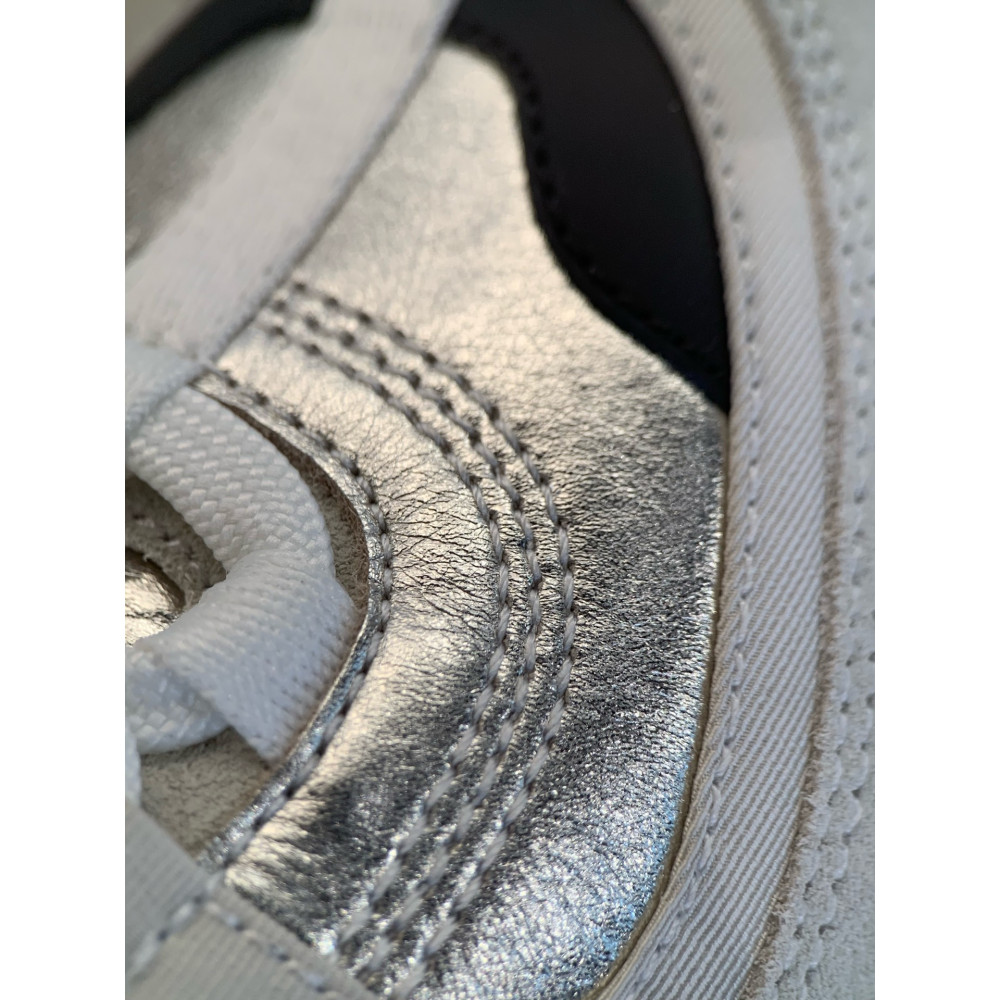 Chanel 25A Sneakers!