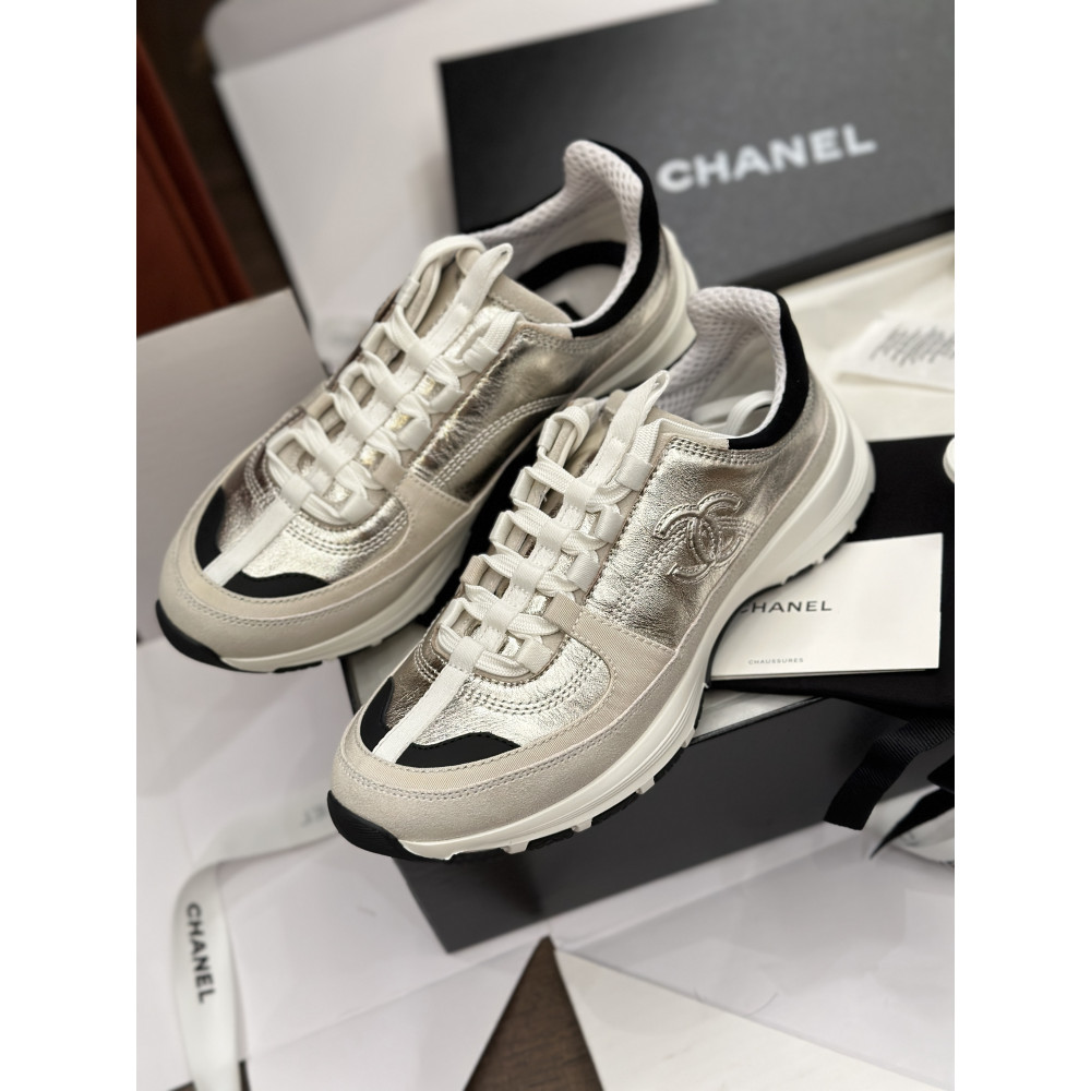 Chanel 25A Sneakers!