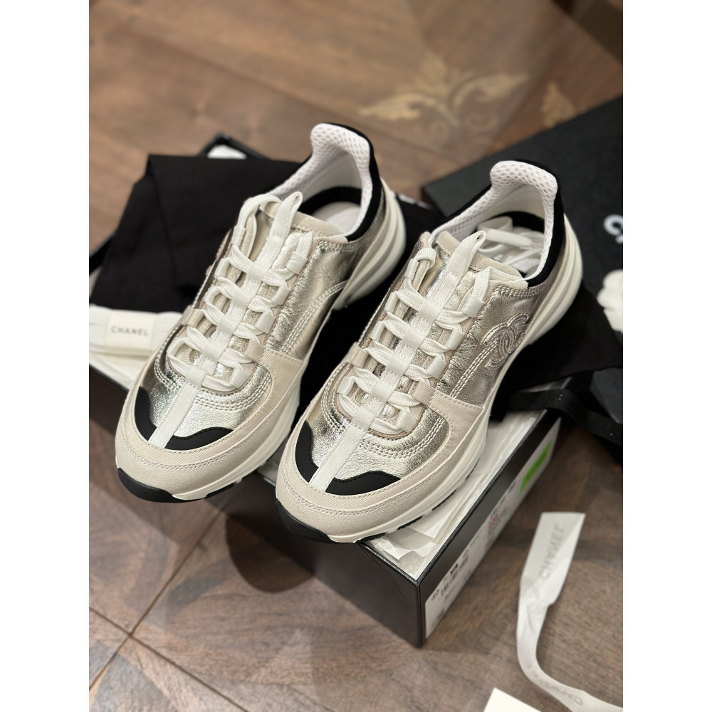 Chanel 25A Sneakers!