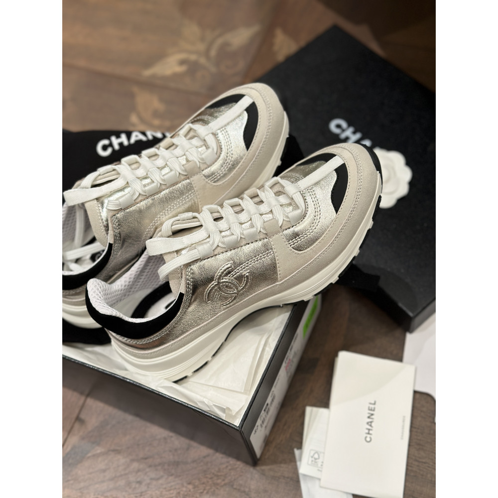 Chanel 25A Sneakers!